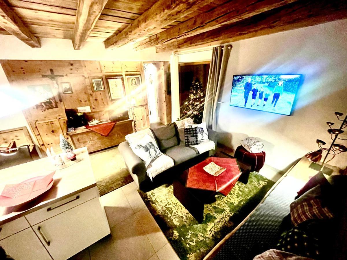 Villa Evy Mutters Exteriör bild